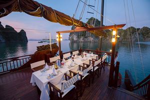 Croisière dans la baie d'Halong 