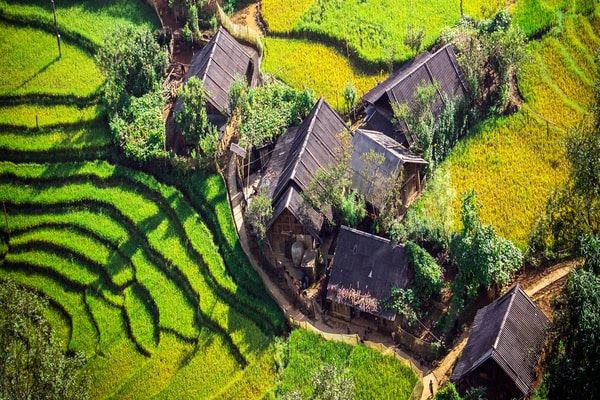 Randonnées pédestres à travers des villages